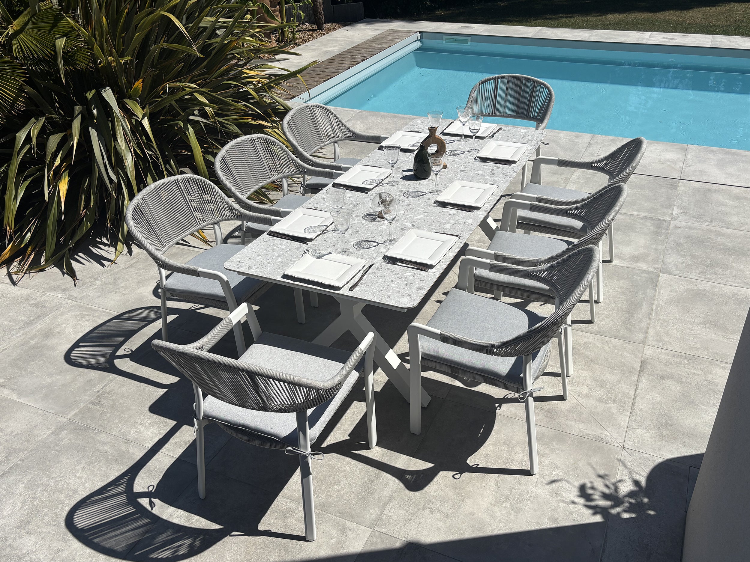 Ensemble repas de jardin Abella 8 places - Blanc 220 cm