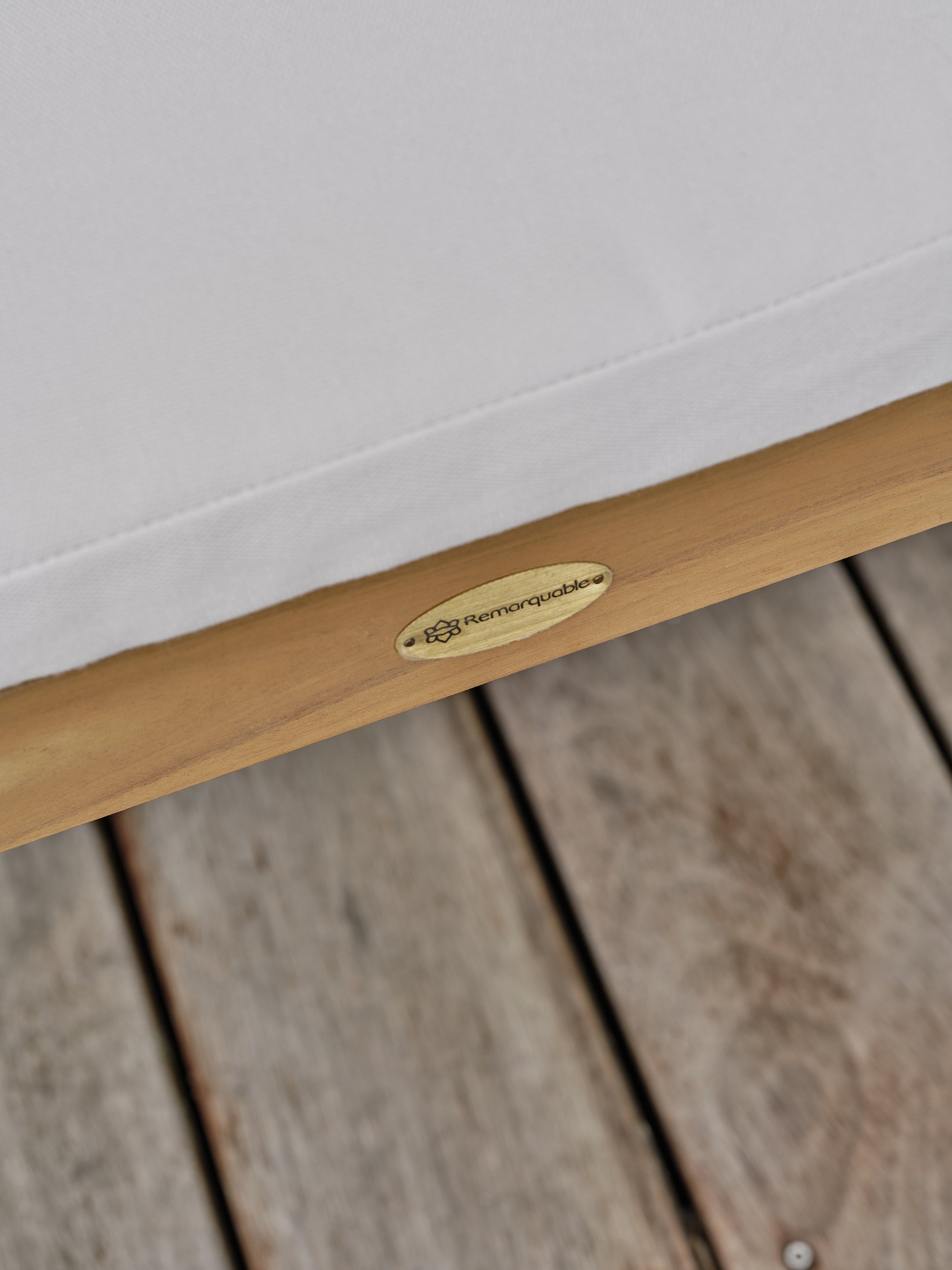 Lot de 2 fauteuils de jardin en acacia LISO avec coussins