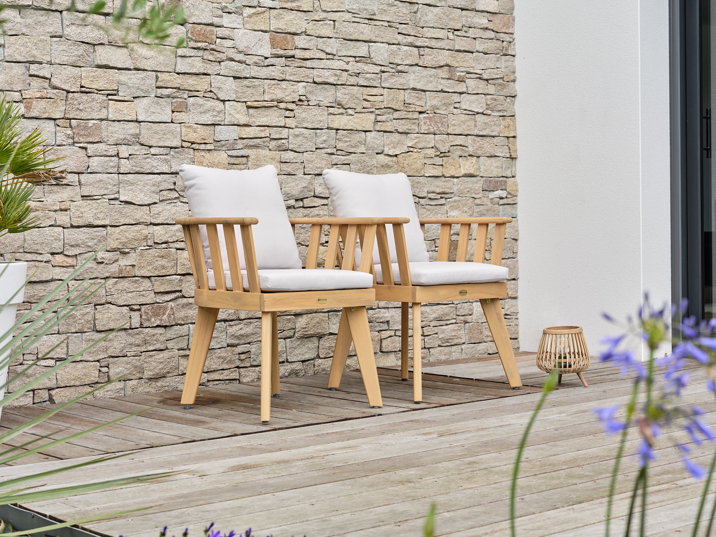 Lot de 2 fauteuils de jardin en acacia LISO avec coussins