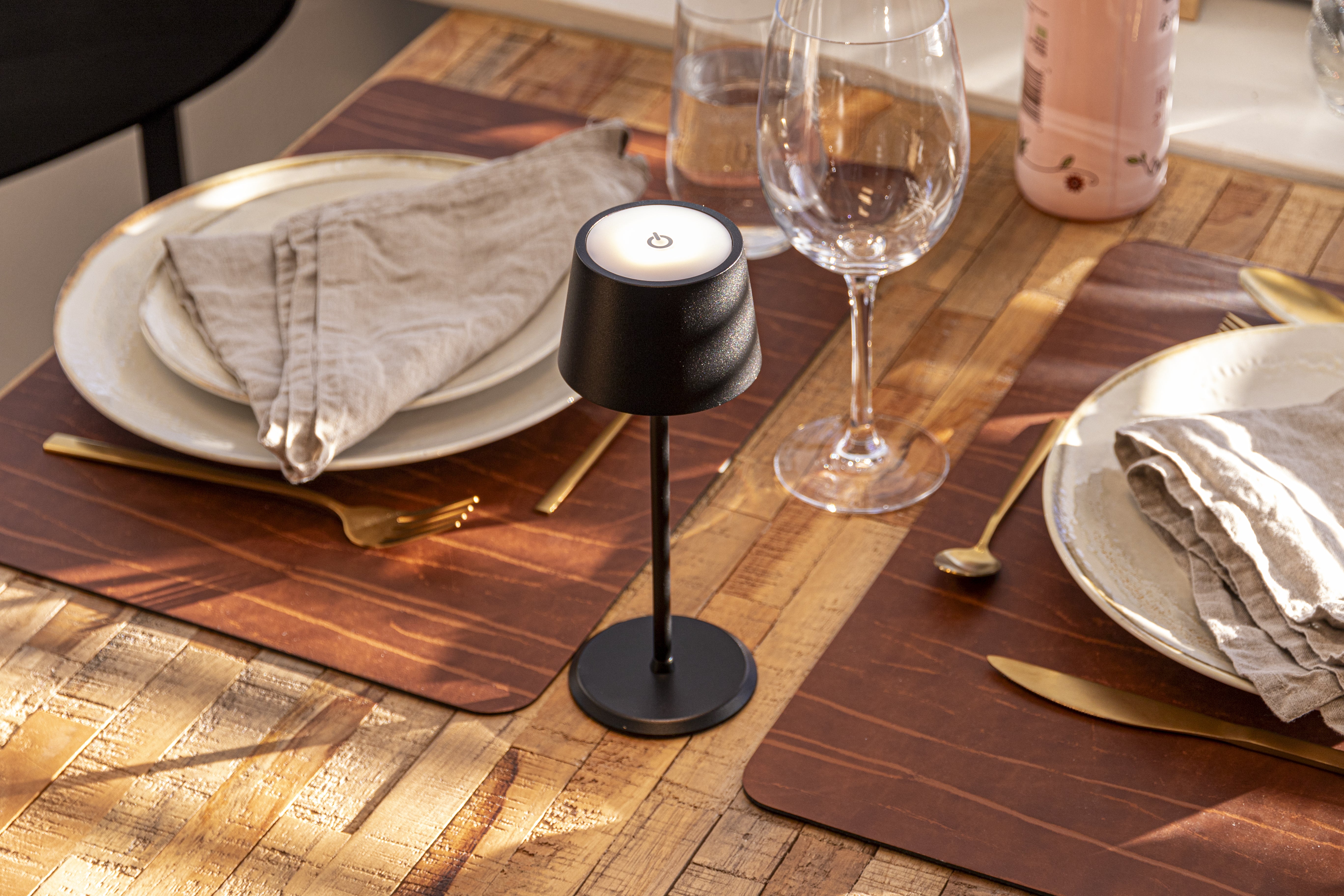 Lampe de table LED sans fil rechargeable Monte Carlo - noire - intérieur & extérieur