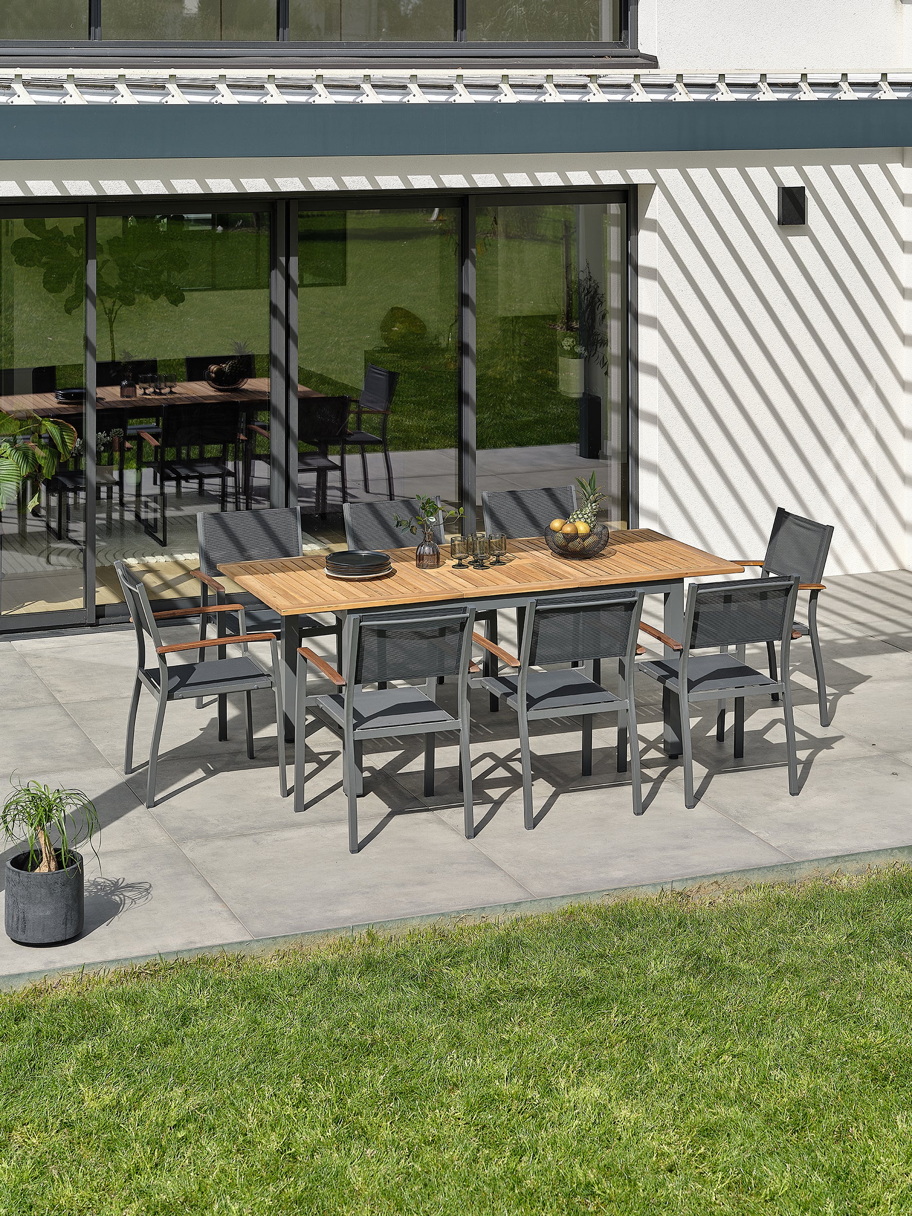 Ensemble repas extensible de jardin en acacia massif Orsino 8 place - 150 à 200 cm