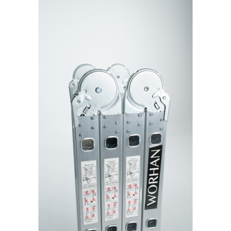 Echelle multifonction pliable 4 x 4 marches - hauteur 4.6 m