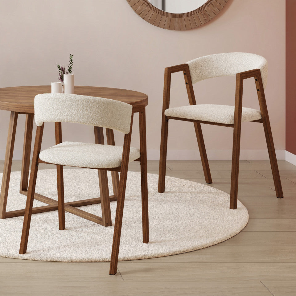 Chaises Enola avec accoudoirs bouclette pieds effet noyer- lot de 4