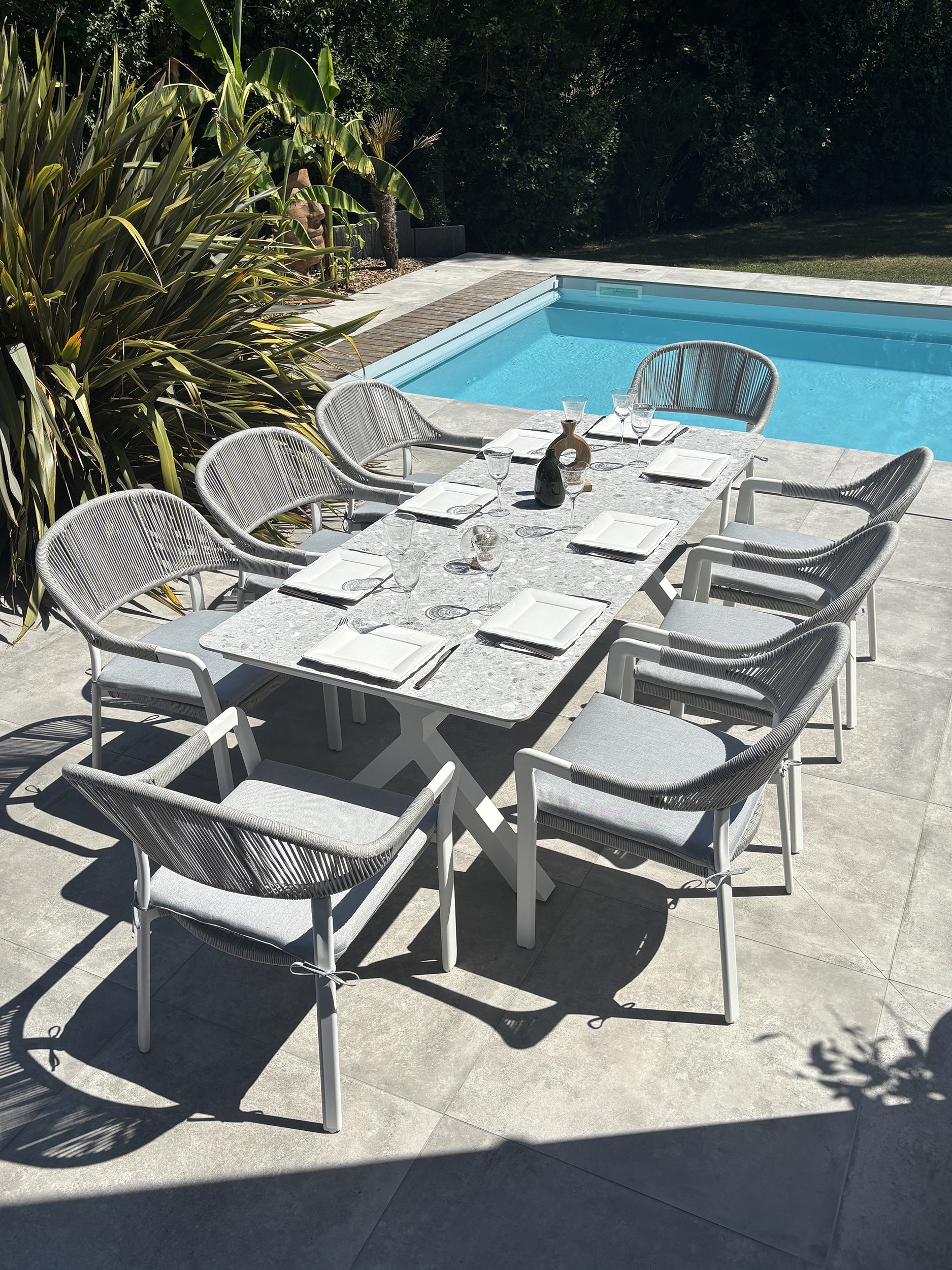 Ensemble repas de jardin Abella 8 places - Blanc 220 cm