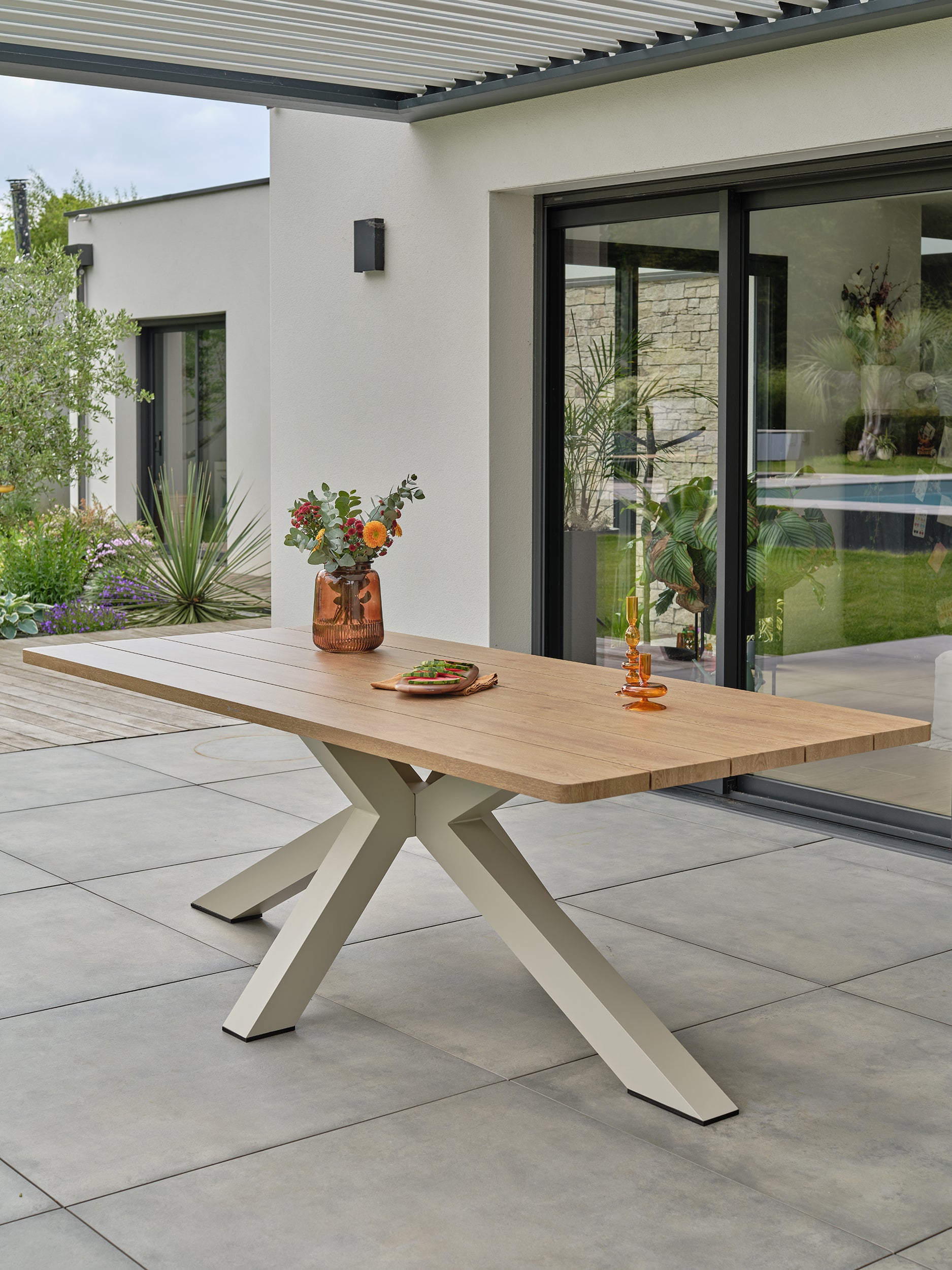 Ensemble repas de jardin Kelia 8 places - Grège 220 cm