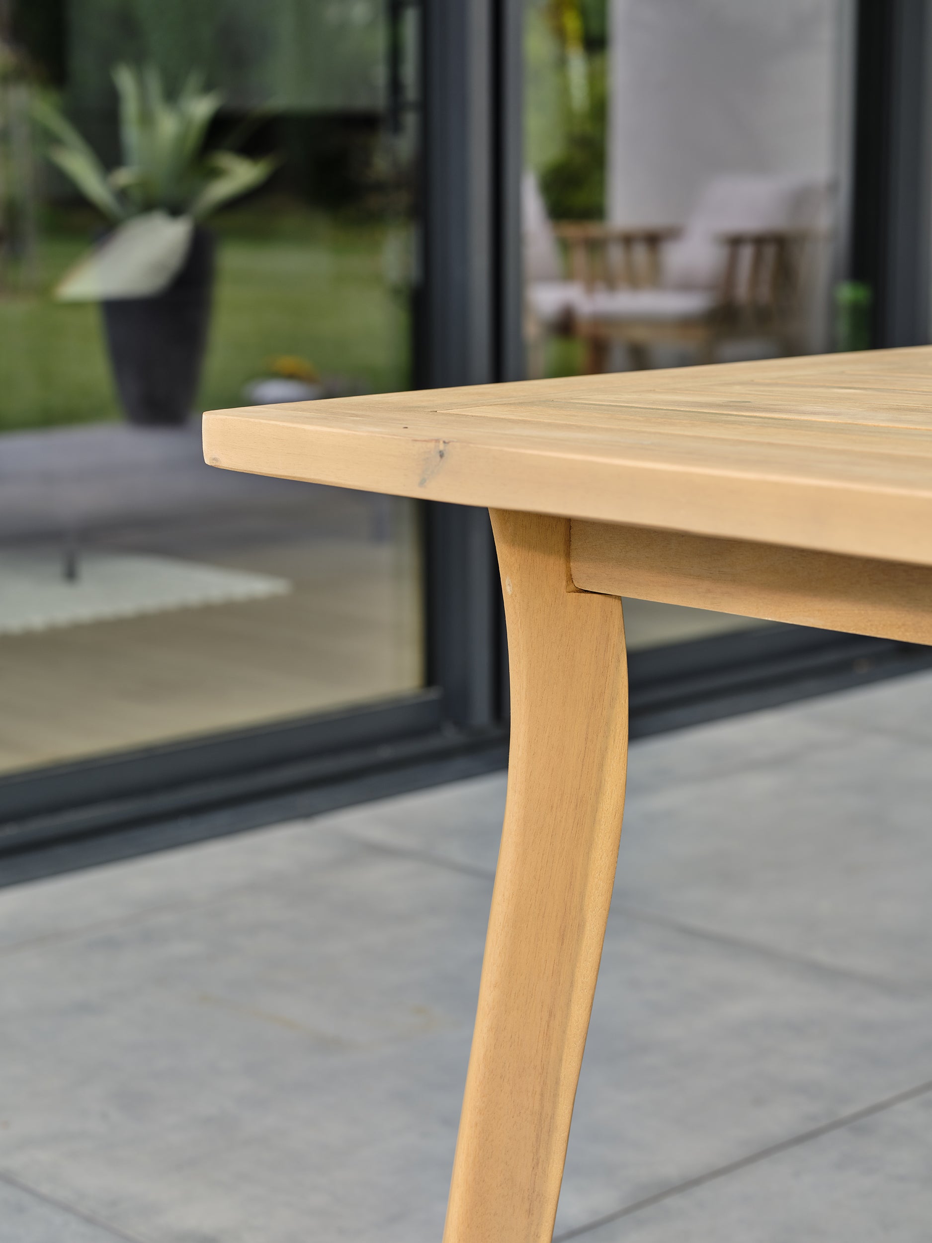 Ensemble repas de jardin en acacia massif Liso 8 places - Acacia 220 cm