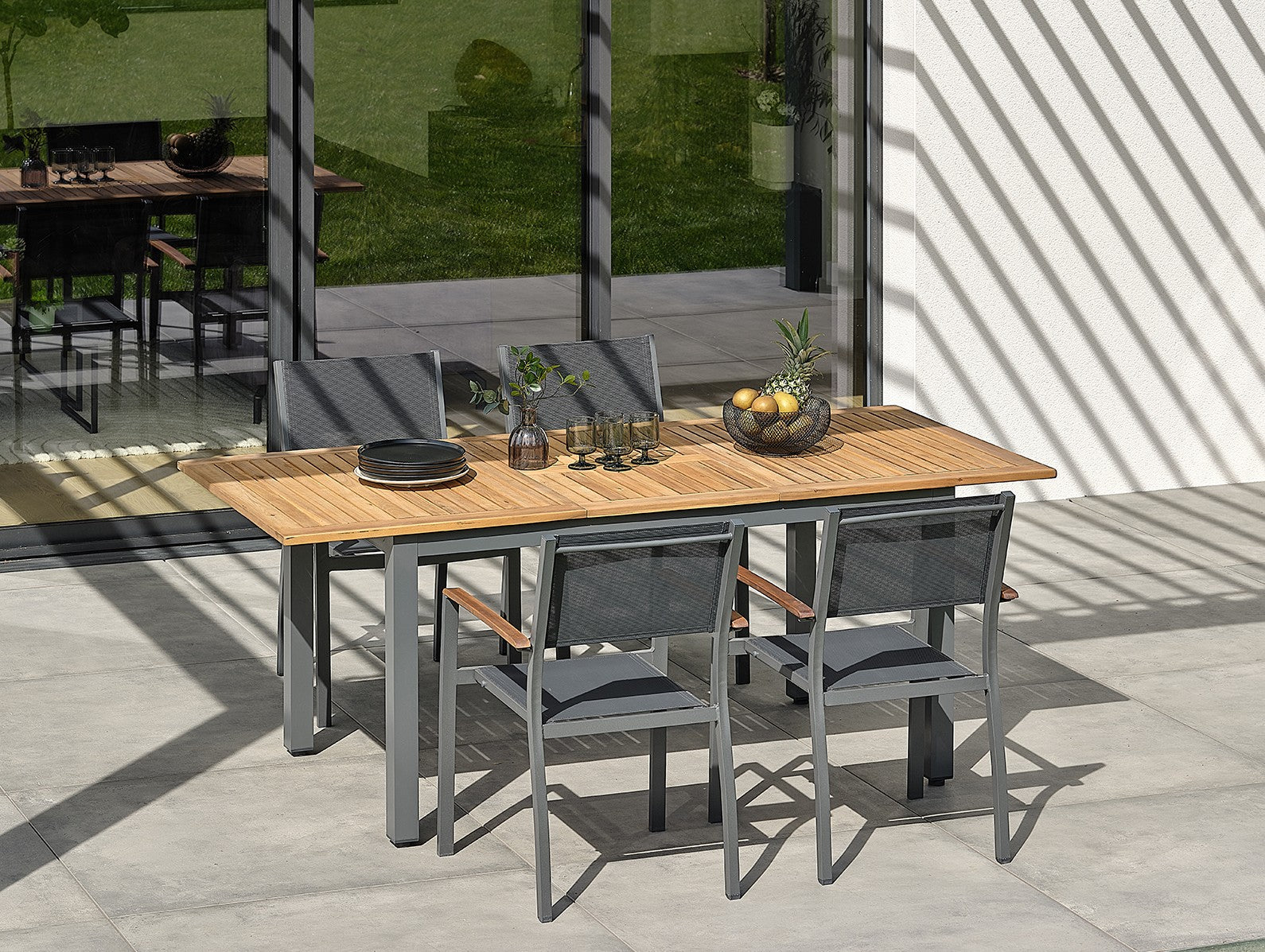 Ensemble repas de jardin extensible en acacia naturel ORSINO 4 places - 150 à 200 cm
