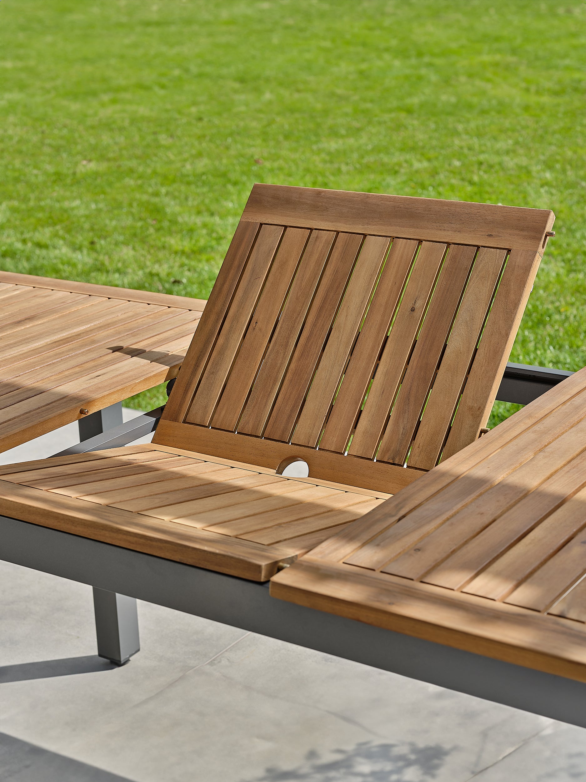 Ensemble repas de jardin extensible en acacia naturel ORSINO 4 places - 150 à 200 cm