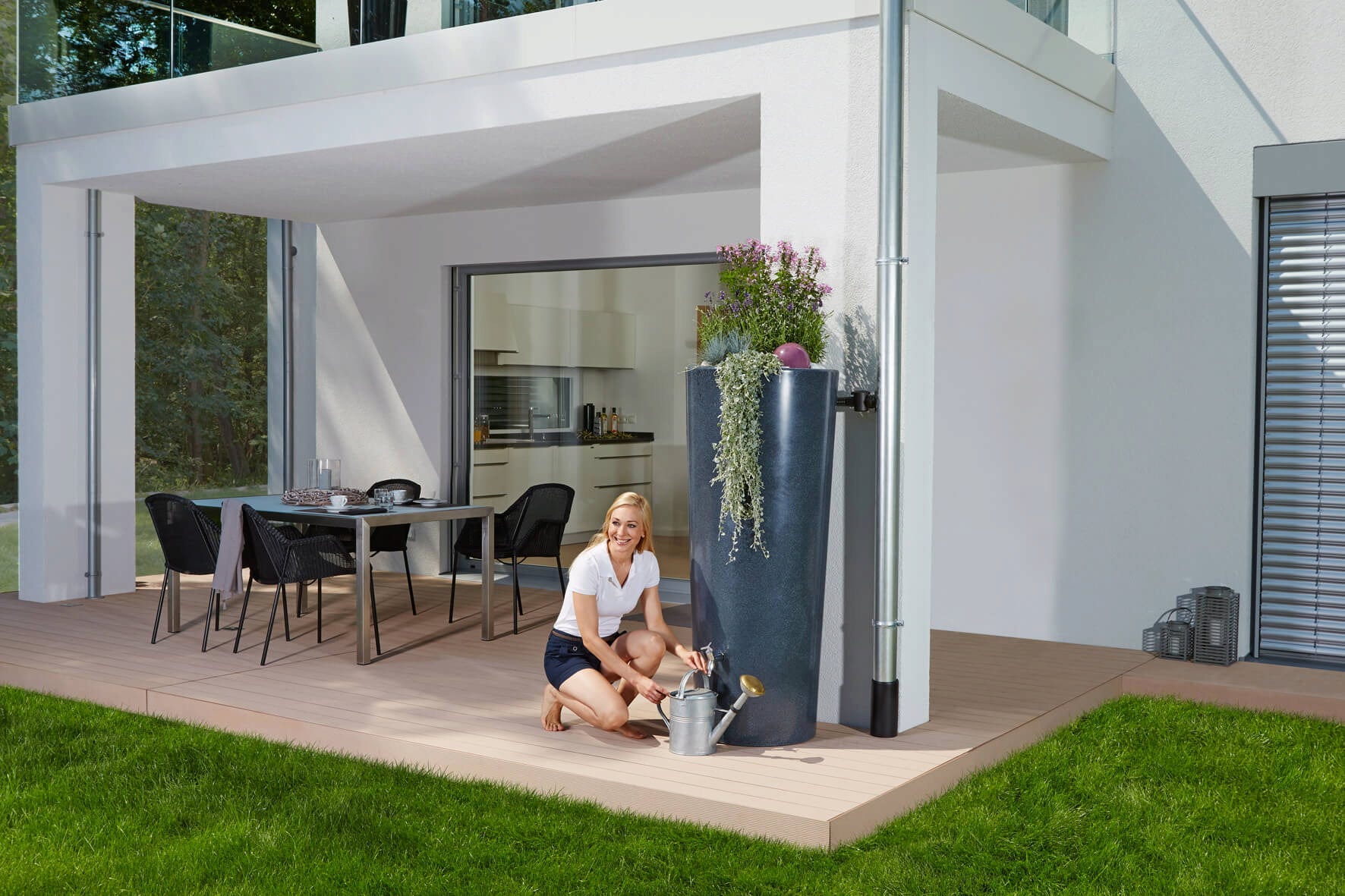 Récupérateur d´eau de pluie 210 L - Lava avec bac à plantes
