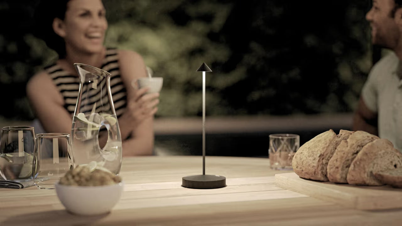 Lampe de table LED sans fil rechargeable Angelina - noire - intérieur & extérieur