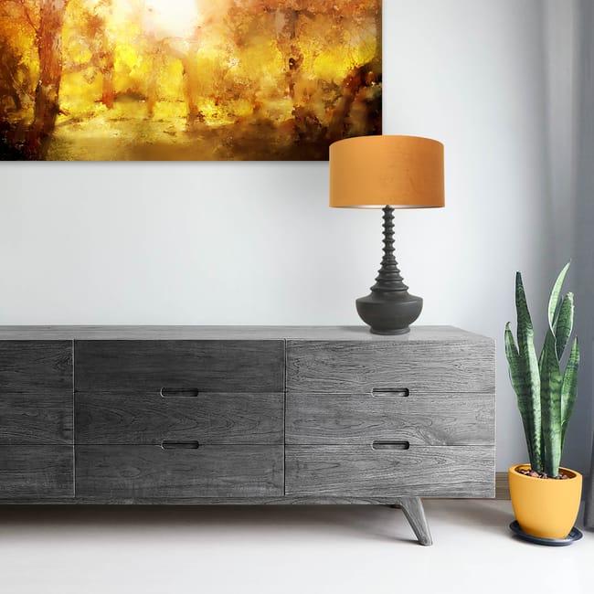 Lampe de table, base en bois  avec abat-jour en velours doré