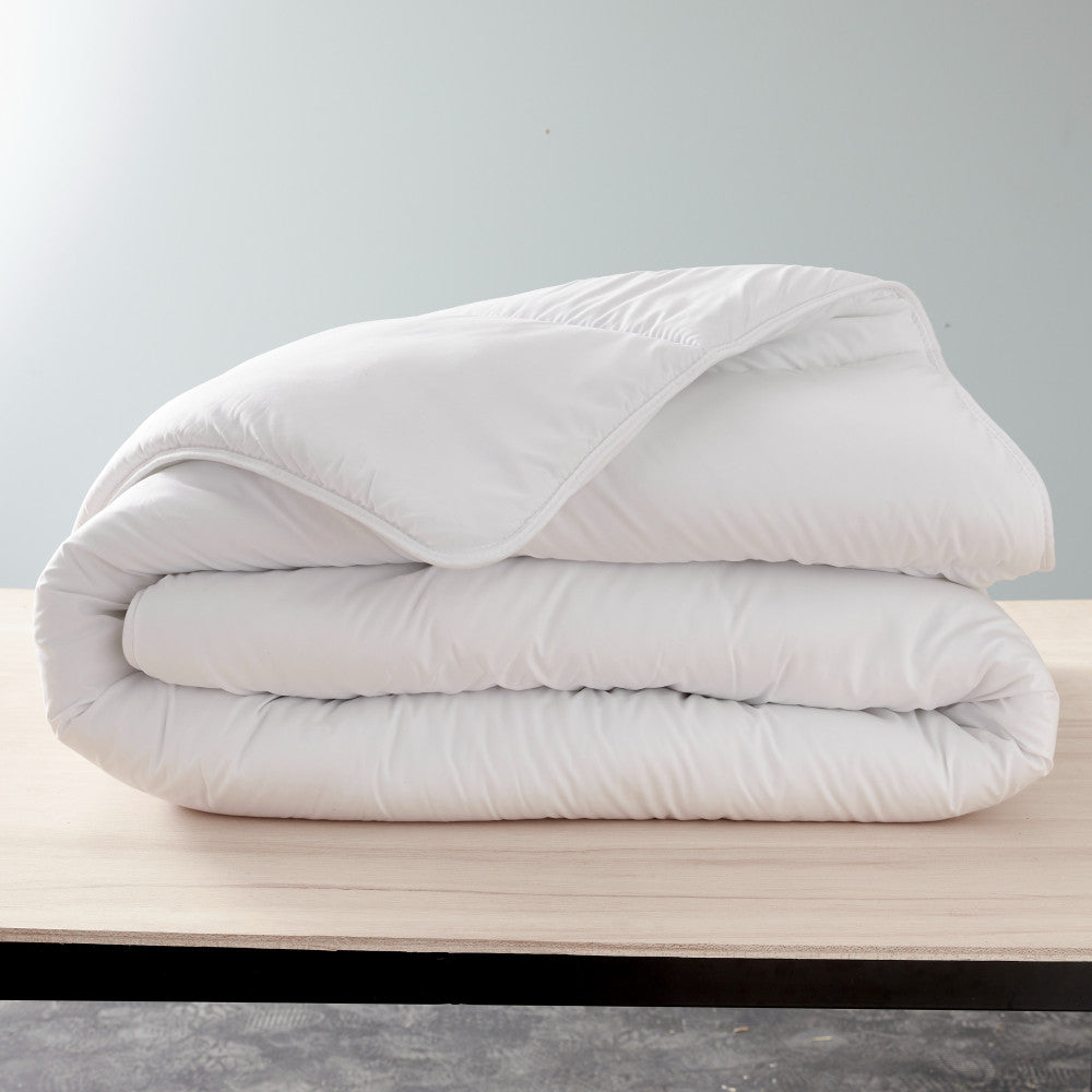 Pack 3 pièces Couette 140 x 200 cm + Oreiller 60 x 60 + Polochon 90 Gamme  "Douceur" - Traité Anti Acarien Soft & Care
