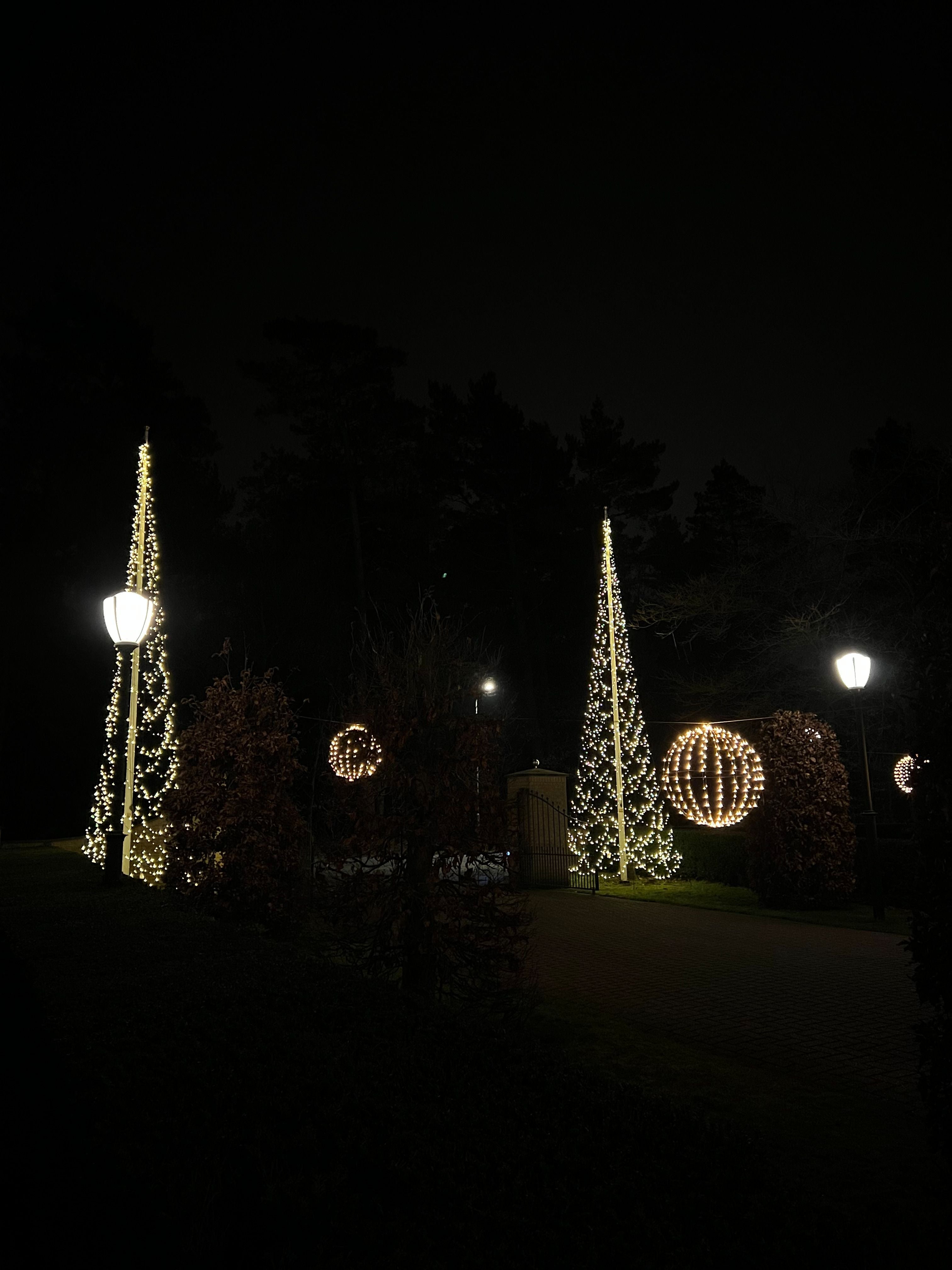 Boule lumineuse intelligente pour intérieur et extérieur - Medium 30cm
